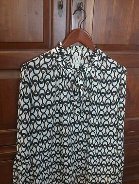 W by Worth Black, White & Brown Geometric Tie-Neck Blouse